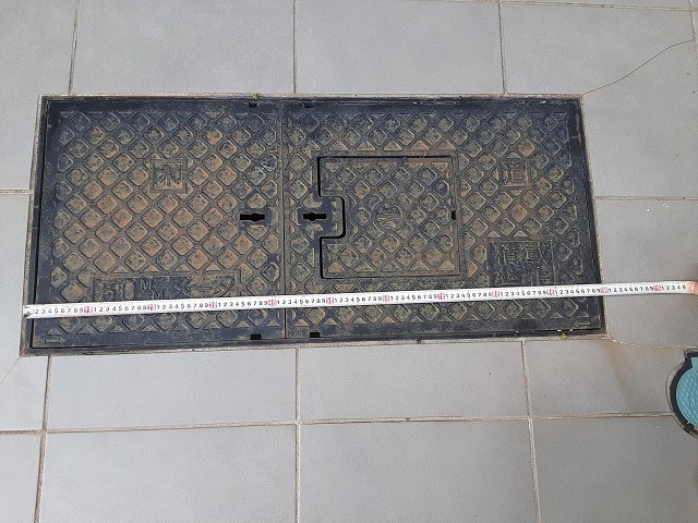 マンホール蓋の採寸